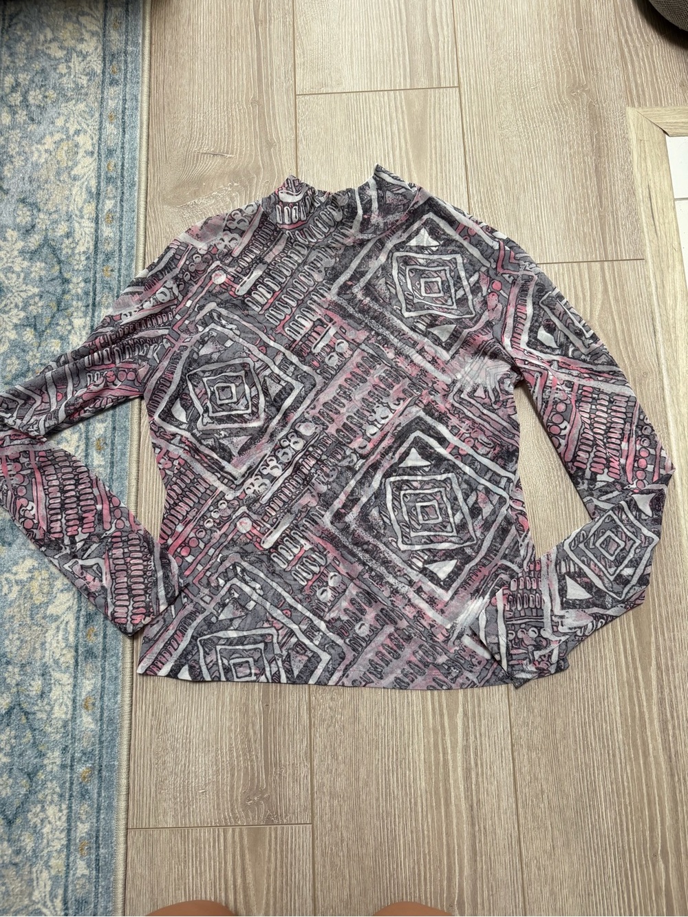 Vintage St John Sport Marie Gray Pink Gray Tribal Geometric Mesh Top Mock Neck S